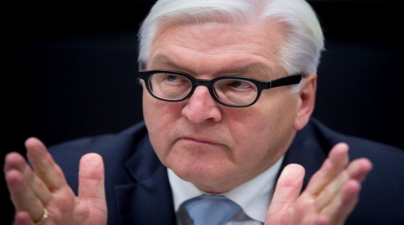 epa05042887 German Foreign Minister Frank-Walter Steinmeier takes part in an SPD special parliamentary group meeting in the Bundestag in Berlin, Germany, 26 November 2015.  EPA/KAY NIETFELD