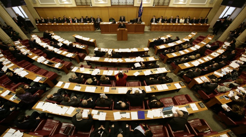 Sabor odlučuje o državnom proračunu za 2016.