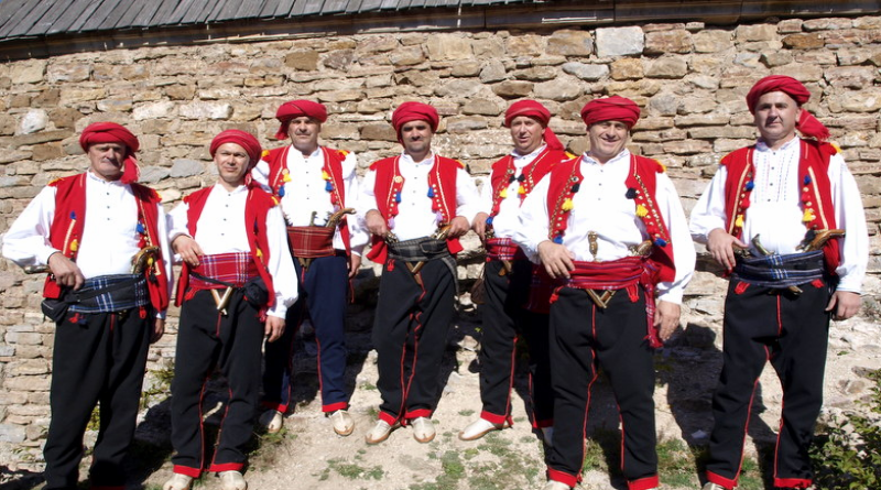 HAJDUČKA DRUŽINA MIJATA TOMIĆA 1. SRPNJA PROSLAVLJA 20 GODINA SVOGA POSTOJANJA