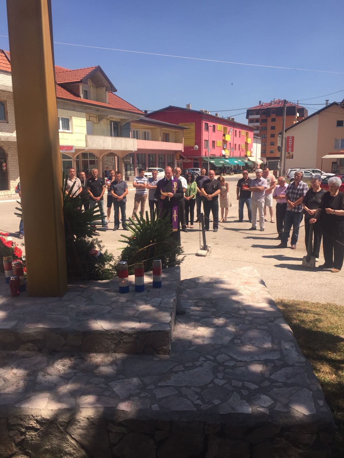 FOTO: Svetom misom i polaganjem vijenaca obilježen Dan Oslobođenja Glamoča