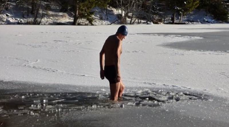 KUPRES: Hrabri Kuprešak se okupao u zaleđenom Kukavičjem jezeru (VIDEO)