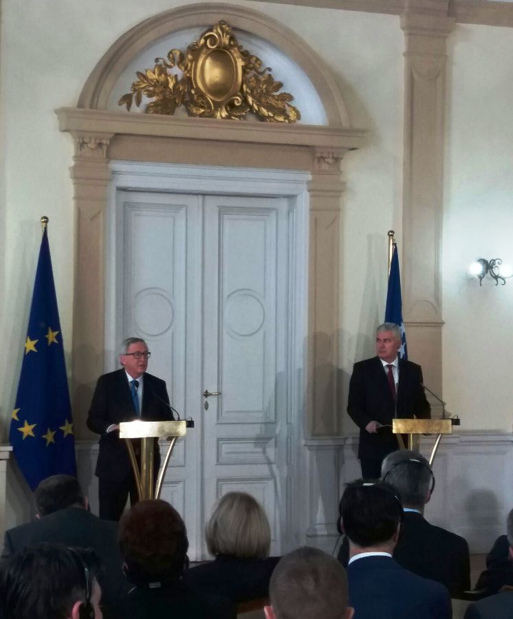 Predsjednik Vlade HBŽ, gospodin Ivan Jozić nazočio svečanosti uručenja odgovora na Upitnik Europskog povjerenstva za pripremu Mišljenja o zahtjevu BiH za članstvo u EU