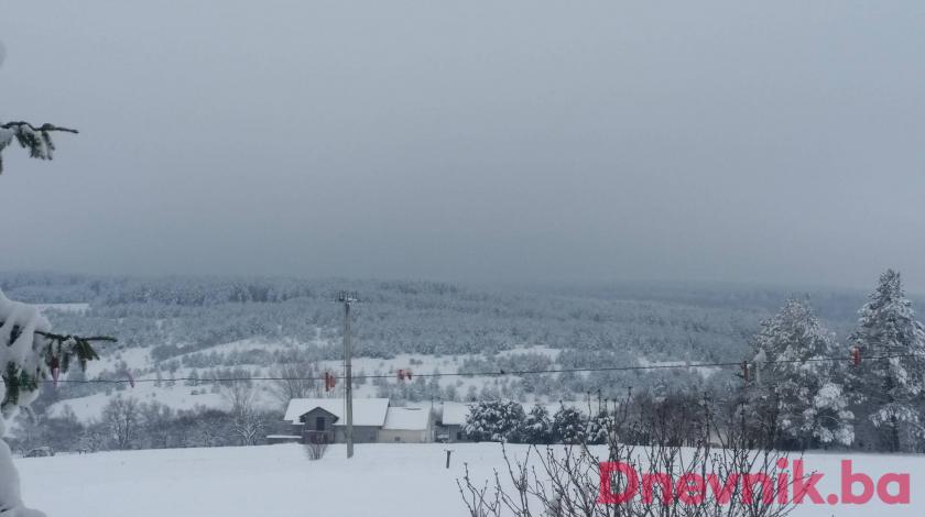(FOTO) Pao prvi veliki snijeg u Livnu ove godine