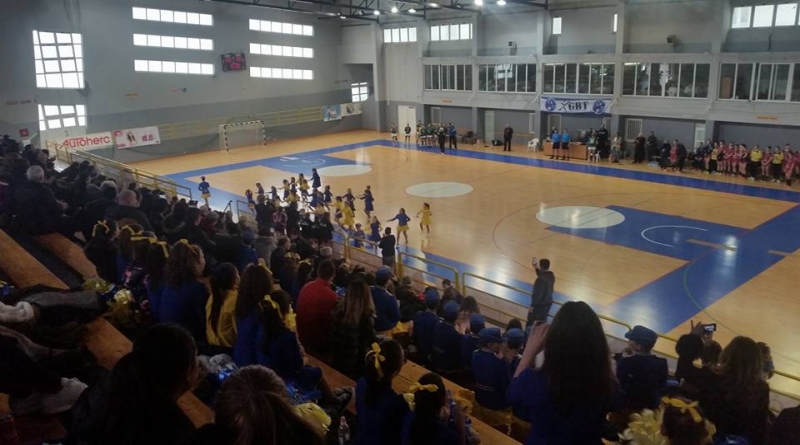 Odigrana humanitarna rukometna utakmica za obitelj Plavčić iz Bos. Grahova