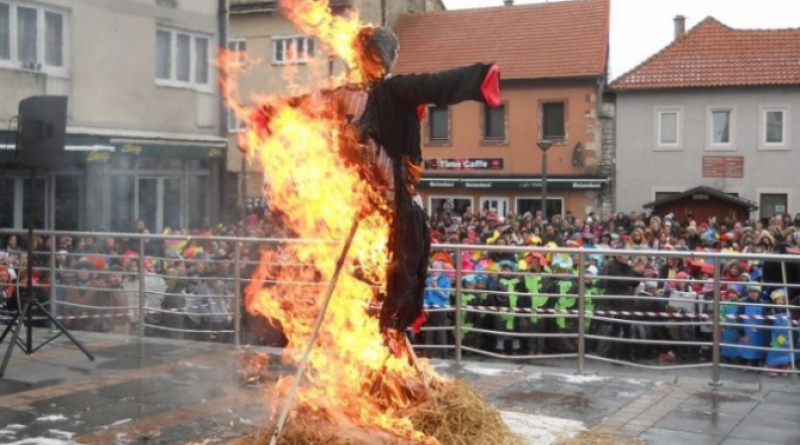 U Livnu zapaljena lutka haškog sudije Carmela Agiusa