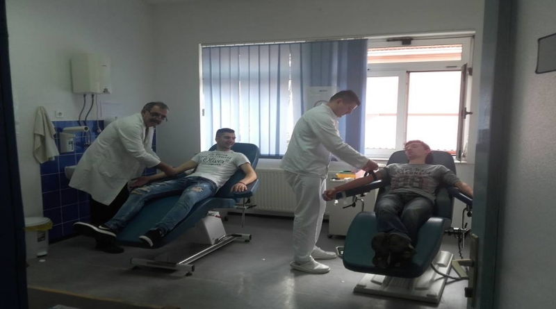 Maturanti i djelatnici SSŠ "Silvije Strahimir Kranjčević" Livno darivali krv