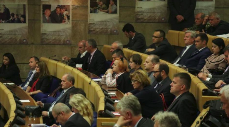 Zastupnički dom Parlamenta FBiH usvojio zaključke u vezi braniteljskom populacije