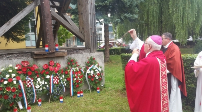 FOTO: Obilježen Dan mučenika u Drvaru