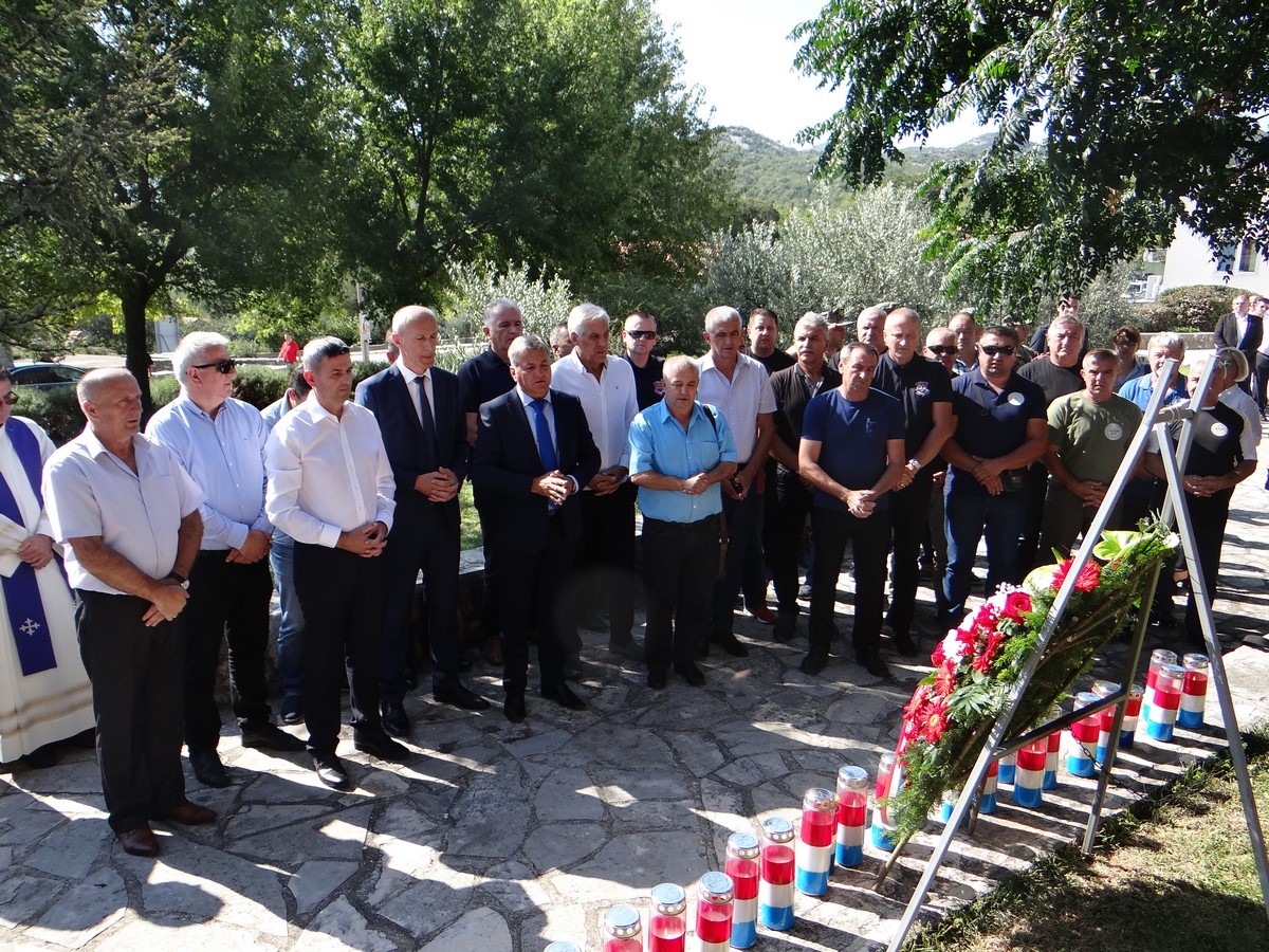 Molitvom, zajedništvom i ponosom obilježena 24. obljetnica Udruge dragovoljaca i veterana Domovinskog rata HVO HB u Ravnom