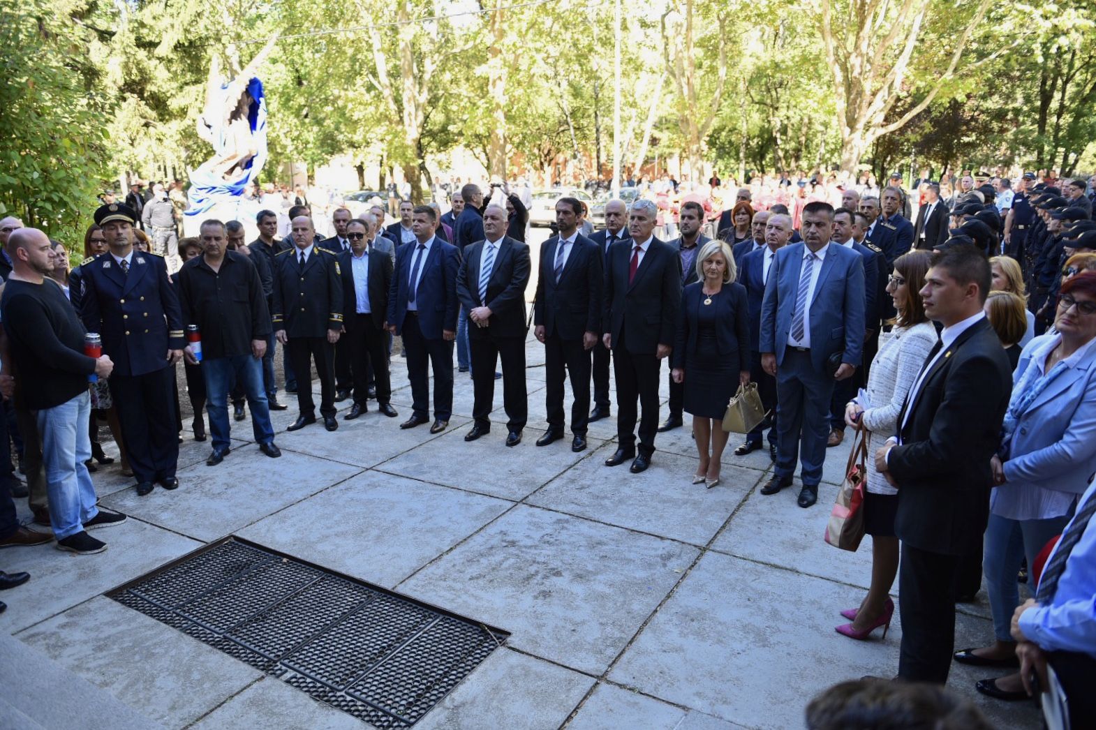 Policija kao stup društva: U Livnu otkriven spomenik sv. Mihovila