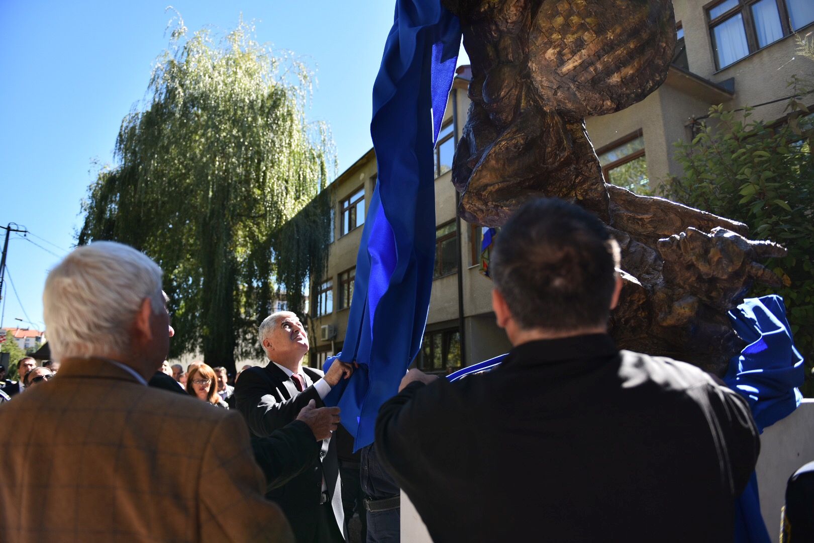 Policija kao stup društva: U Livnu otkriven spomenik sv. Mihovila