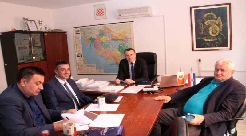 Potpisan Ugovor o sufinanciranju prijevoza učenika srednjih škola Hercegbosanske županije za školsku 2018.-2019. godinu