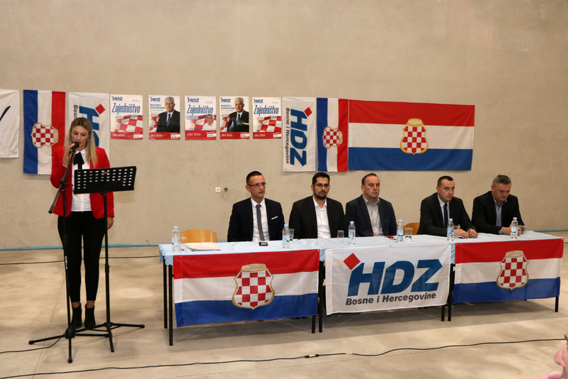 HDZ BiH ODRŽAO VELIČANSTVENI ZAVRŠNI SKUP U NOVOIZGRAĐENOJ SPORTSKOJ DVORANI U BRIŠNIKU