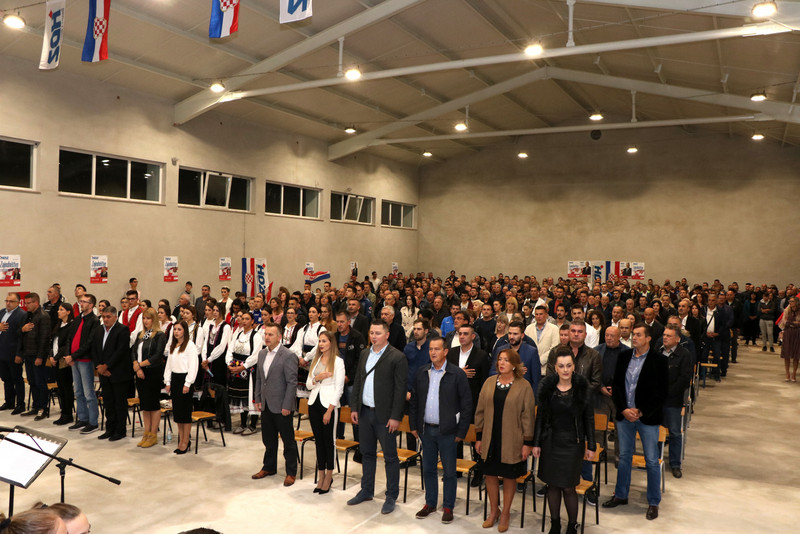 HDZ BiH ODRŽAO VELIČANSTVENI ZAVRŠNI SKUP U NOVOIZGRAĐENOJ SPORTSKOJ DVORANI U BRIŠNIKU