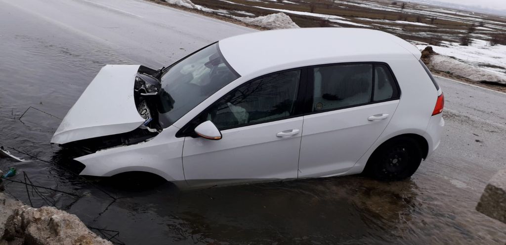 TOMISLAVGRAD  Vozači oprez! Zbog velike količine vode na prometnicama, prometna nesreća u Mrkodolu