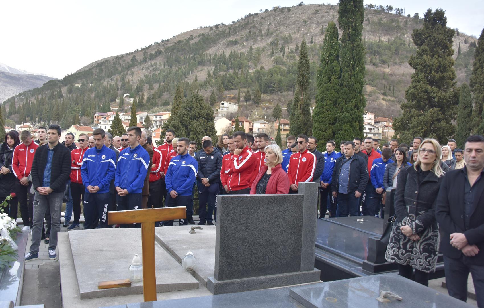 Tuga u Mostaru: Rijeka ljudi oprostila se od prerano preminuloga vratara