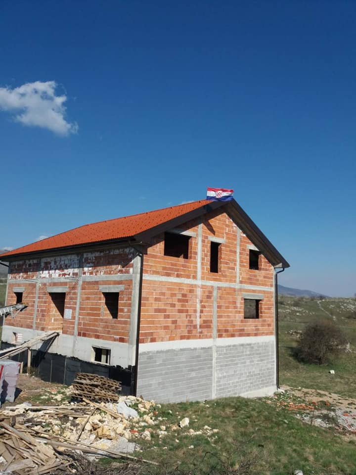Pokriven Hrvatski Dom u Koritima - Bosansko Grahovo