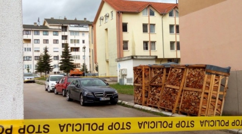 LIVNO: U automobilu pronađen muškarac s prostrelnom ranom u predjelu glave
