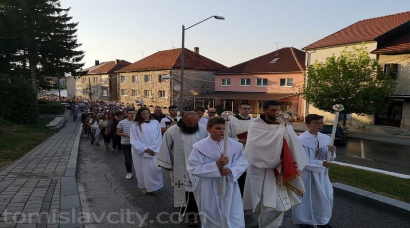 Tomislavgrad: Proslava Tijelova uz procesiju s Presvetim Oltarskim Sakramentom