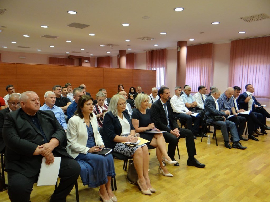 ​HNS raspravljao o Aluminiju i aktualnim političkim događanjima, evo koji su zaključci