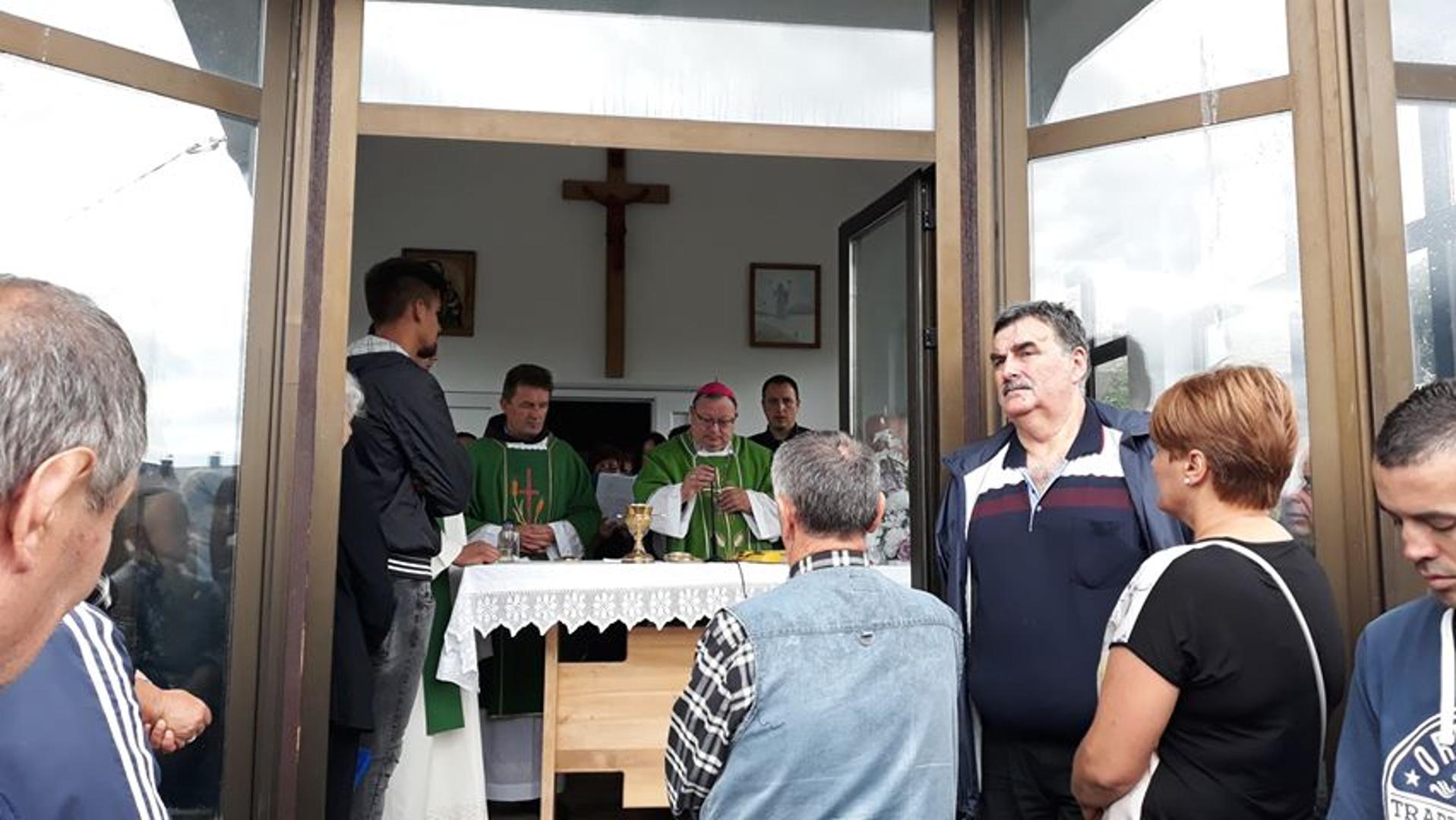 PO PRVI PUT U LIVNU Održan susret Srđevćana: Okupili se brojni gosti i mještani, otkriven spomenik