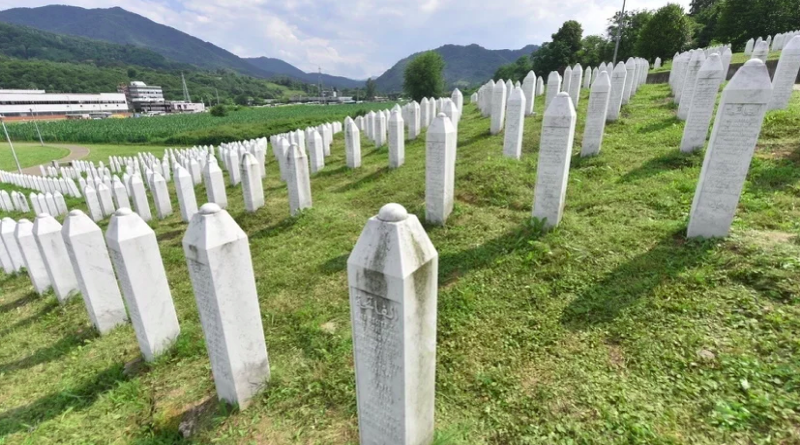 PRESUDA Nizozemci su samo "deset posto" krivi za smrt 350 muškaraca u Srebrenici