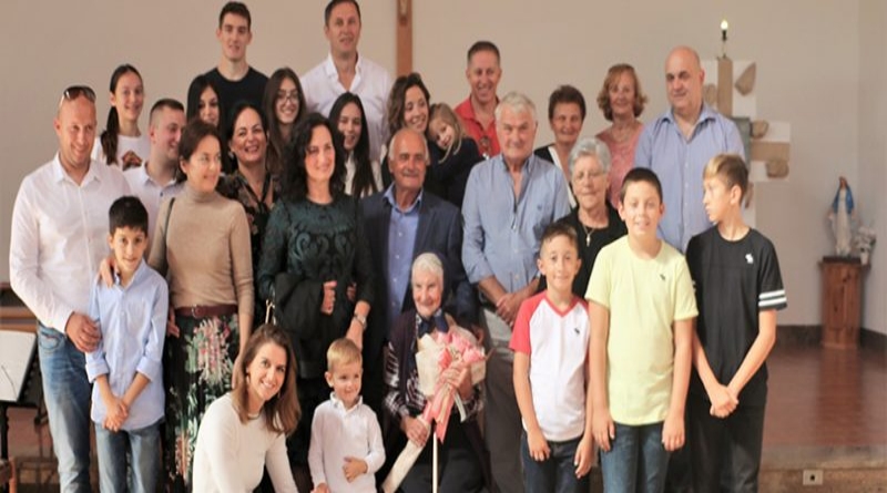 Mara Bošnjak proslavila 100. rođendan, ima 28 praunučadi i jedno čukununuče