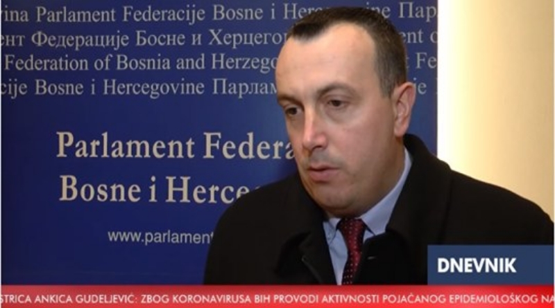 MINISTAR GALIĆ: Poštovani učitelji, nastavnici, profesori, odgajatelji, stručni suradnici upućujem vam iskrene čestitke i želim uspjeh i napredak u vašem plemenitom i važnom zvanju