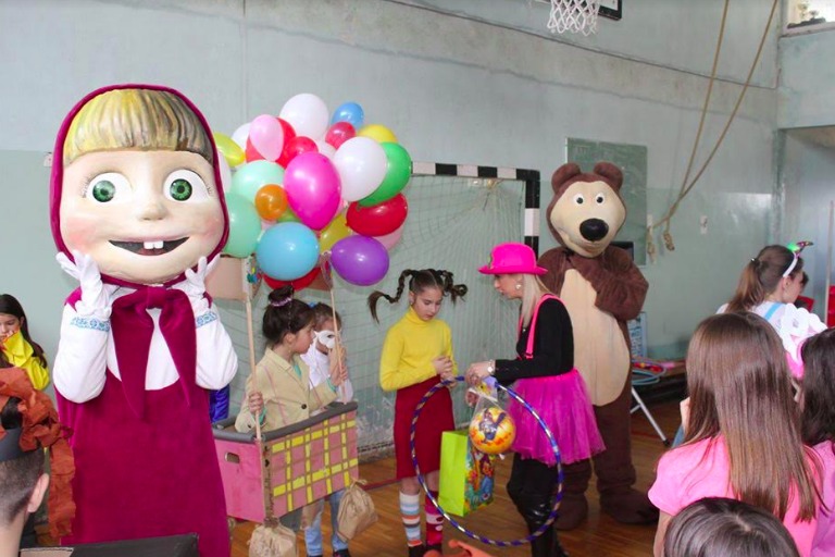 Maskenbal u OŠ „Fra Lovro Karaulaˮ Livno (FOTO)