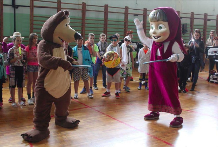 Maskenbal u OŠ „Fra Lovro Karaulaˮ Livno (FOTO)