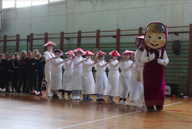 Maskenbal u OŠ „Fra Lovro Karaulaˮ Livno (FOTO)