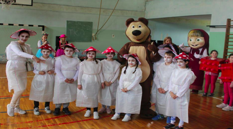 Maskenbal u OŠ „Fra Lovro Karaulaˮ Livno (FOTO)