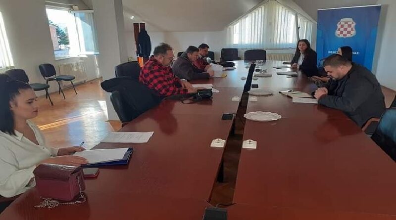 Održan sastanak na temu uvođenja produženog boravka u osnovne škole na području Hercegbosanske županije
