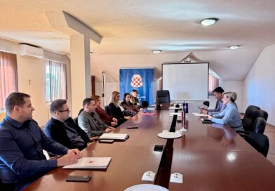 Ministrica Dijana Novković Pećanac održala sastanak s ravnateljima zdravstvenih ustanova s područja HBŽ