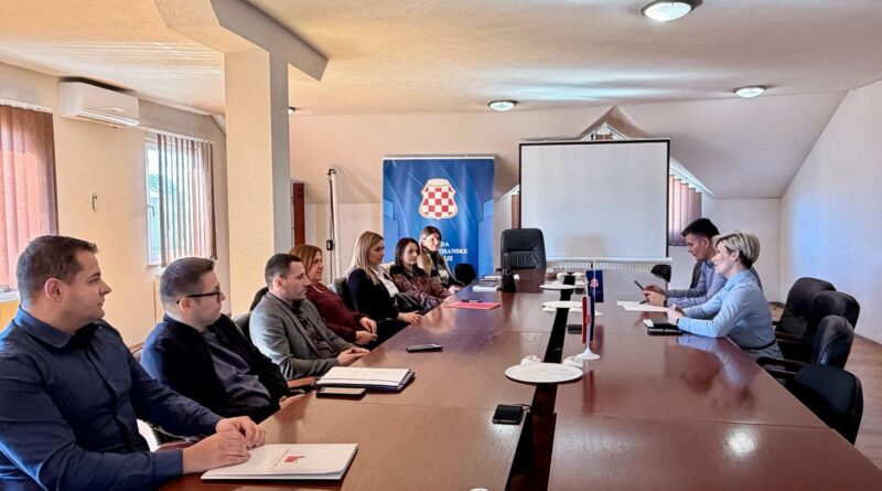 Ministrica Dijana Novković Pećanac održala sastanak s ravnateljima zdravstvenih ustanova s područja HBŽ