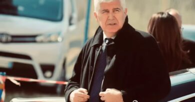 Profesor prijavio Dragana Čovića tužiteljstvu, tvrdi da kod njega nikada nije položio ispit za magisterij