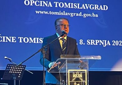 Premijer Nikšić u Tomislavgradu: Najavio ulaganja u bolnicu u Livnu i projekt treće trake prema Kamenskom