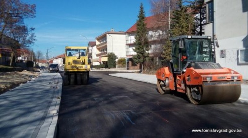 Završeno asfaltiranje ulice Mijata Tomića