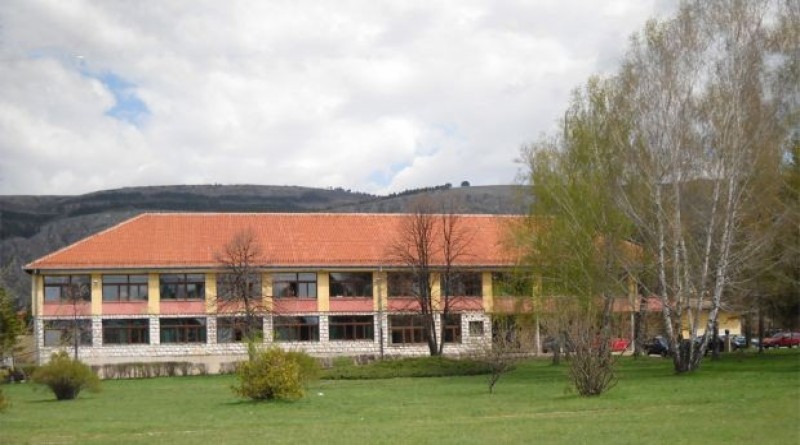 Prigodna predstava i besplatne knjige za prvašiće OŠ "Ivan Goran Kovačić"