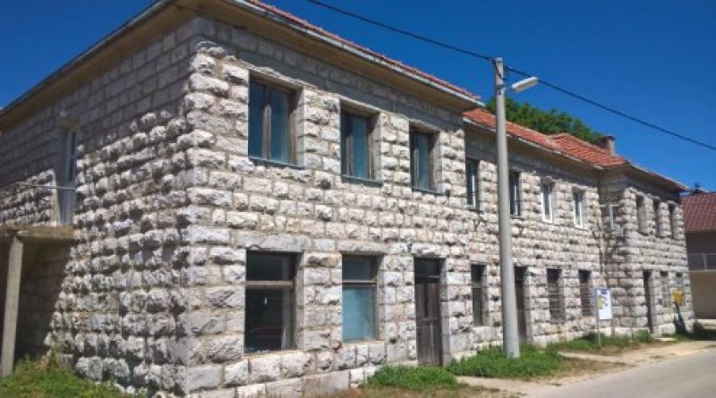 Potpisan Ugovor o sanaciji zgrade Mjesnog doma u Rošku Polju