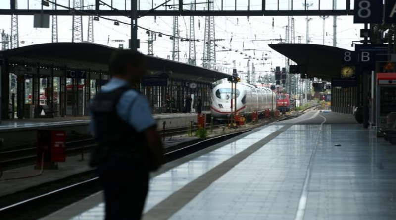 Dva migranta u devet dana tri osobe gurnuli pod vlak
