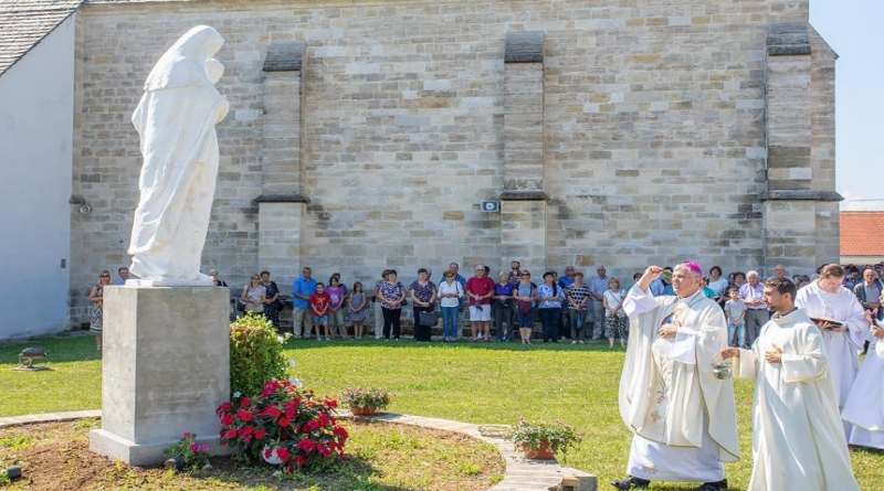 Biskup Košić: Marija je uvijek bila naša zaštitnica, odvjetnica, najvjernija Majka, Kraljica Hrvata i osobit ures Hrvatske