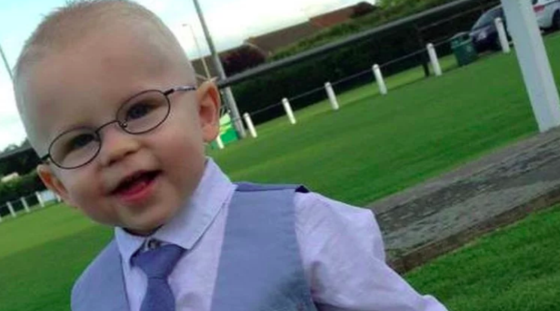 Sedmogodišnjak obrijao glavu zbog vršnjaka s rakom: "Da budemo ćelavi zajedno"