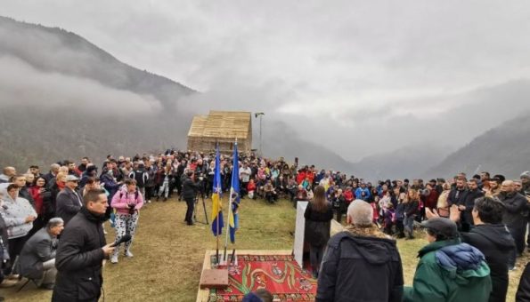 ŠOVINISTIČKE PORUKE S BOBOVCA: Prestanite kroatizirati i srbizirati BiH, kome se ne sviđa neka seli odavde