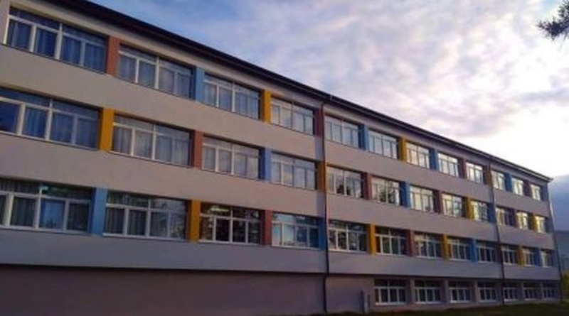 LIVNO: Nova fasada na zgradi OŠ "Fra Lovro Karaula" u Livnu