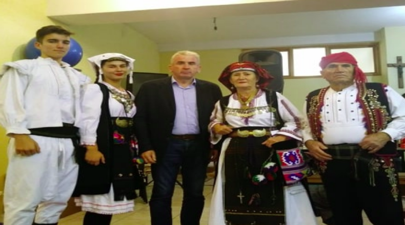 FOTO/VIDEO: ČLANOVI KUD”Sarajlije” odlično predstavili duvanjsku narodnu nošnju u Mostaru, čestitamo!