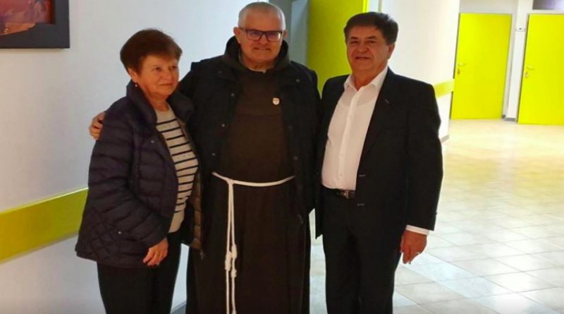 Livno: Blagoslov i otvaranje staračkog doma u Lištanima