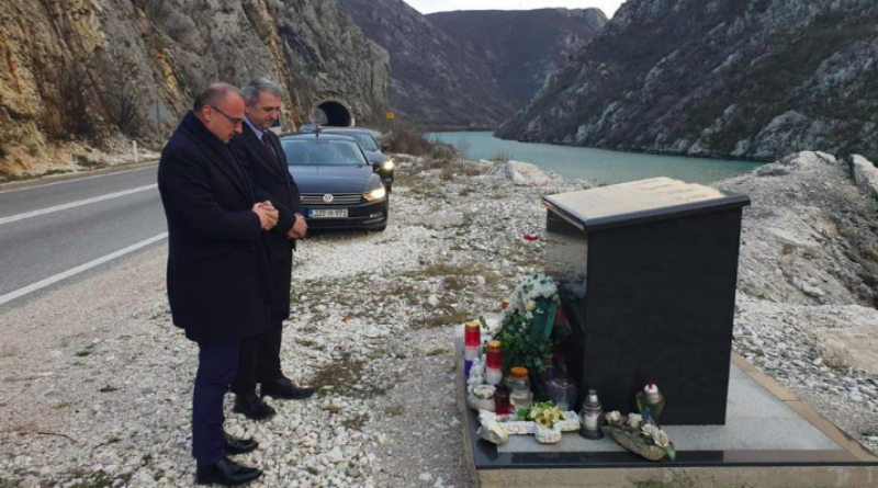 Ministar Grlić-Radman odao počast poginulim studentima kod Mostara