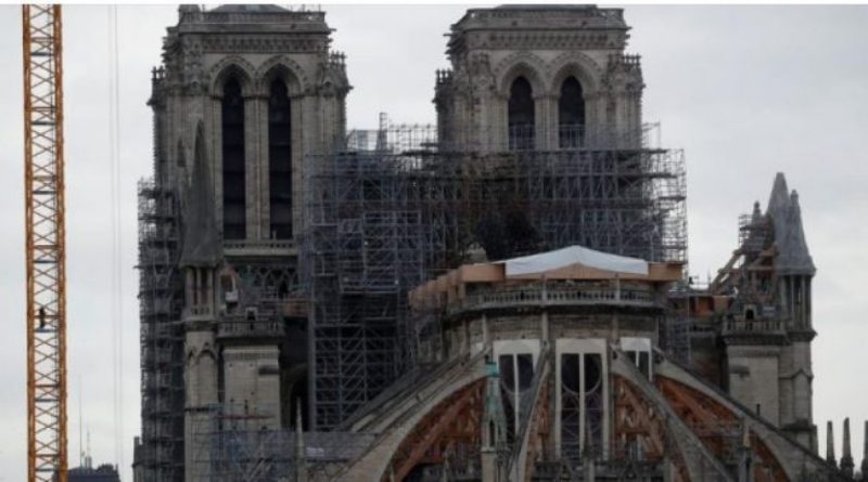 ZABRINJAVAJUĆE Nakon požara katedrali prijeti potpuno uništenje: ‘Samo je 50 posto šanse da se Notre-Dame spasi’