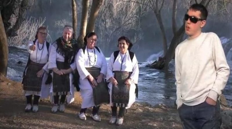 “Hercegovačka” u izvedbi Dream team Baba i Denisa Barte